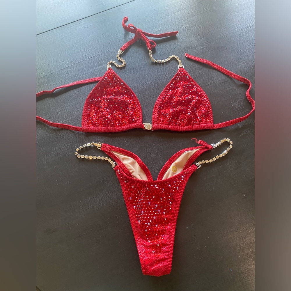 Bikini NPC competition Center X Suit pro cut